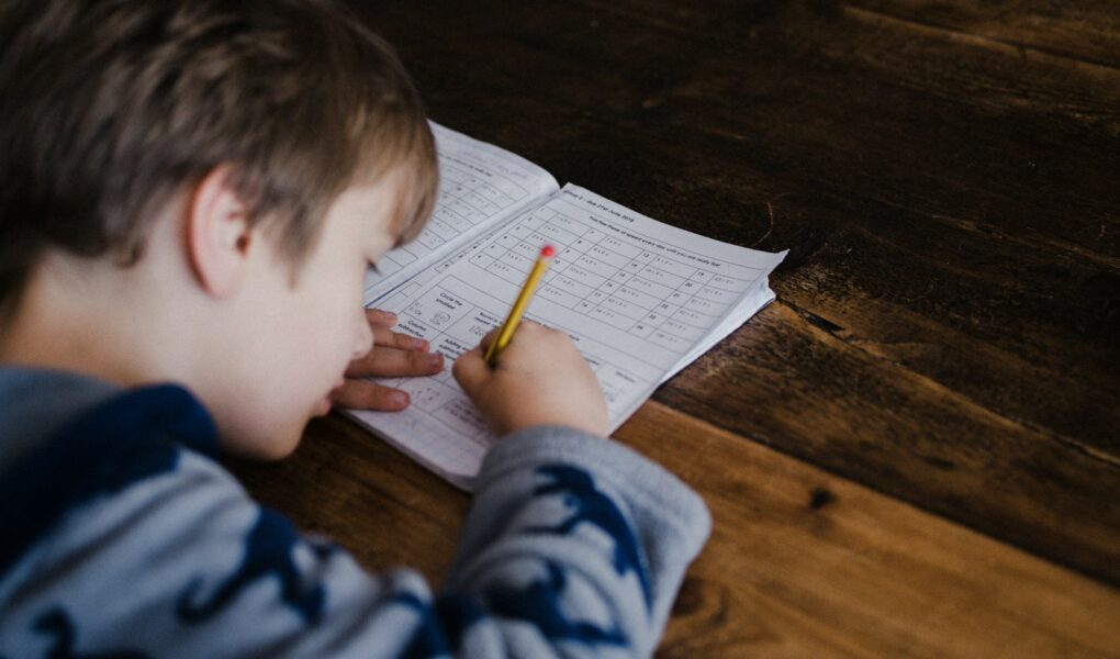 Enfant : lui faciliter l’apprentissage de l’écriture