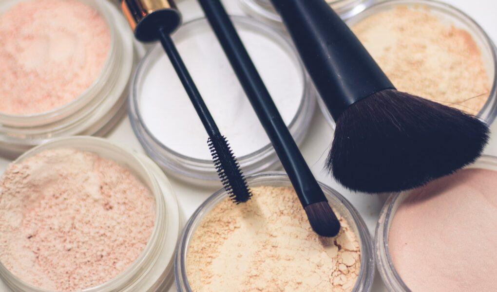 Maquillage de jour vs. maquillage de nuit : conseils et astuces pour une transition réussie